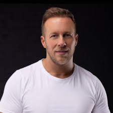 Achieving Financial Freedom and Wellbeing with Jason Graystone – Gavin ...